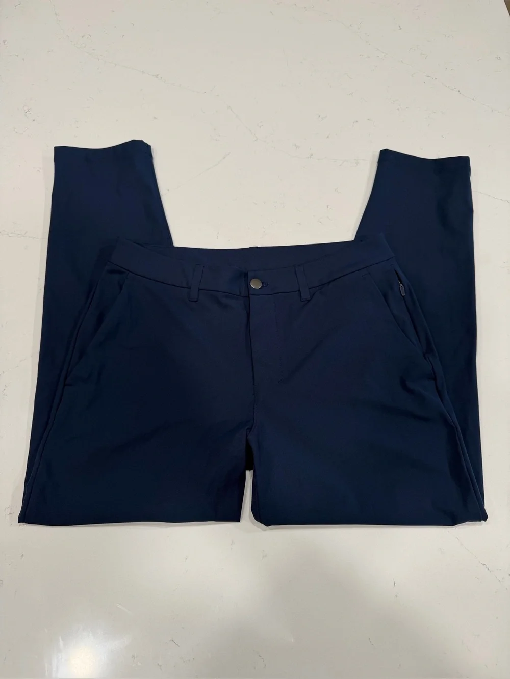 lululemon athletica Men's Navy ABC Slim Fit  Performance Pants - 31